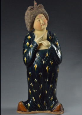 胖手女俑【唐三彩】