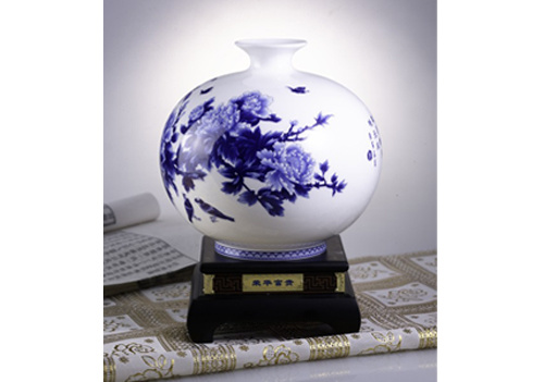 富貴呈祥花瓶【瓷器】